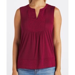 Les Serein split neck textured check pattern flowy sleeveless top